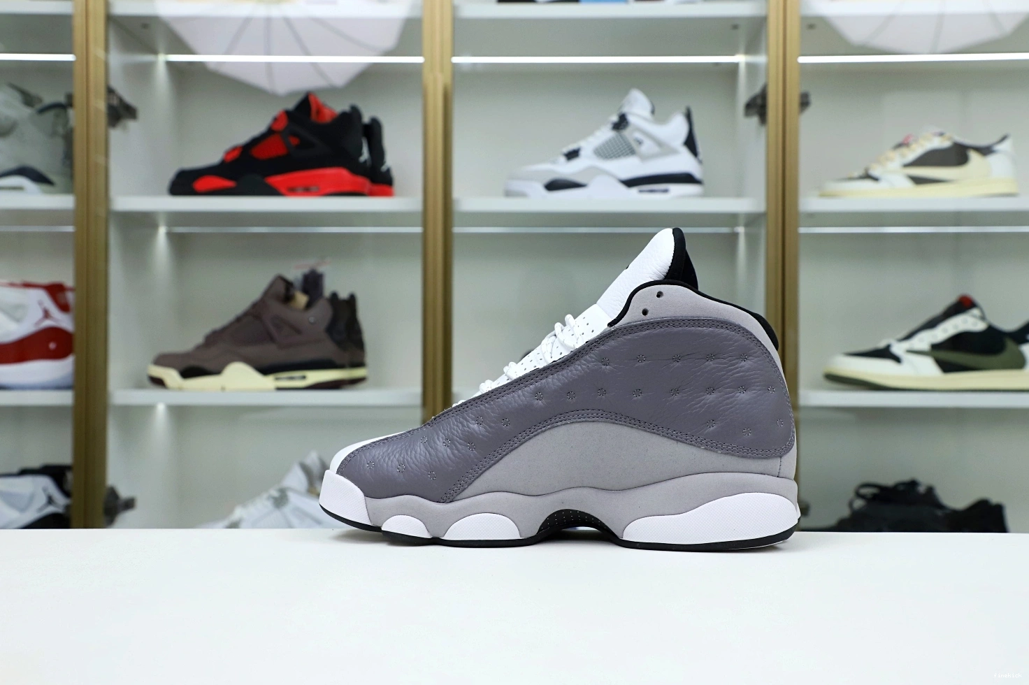 'ATMOSPHERE 13 AIR GREY' RETRO JORDAN -414571-016 1227